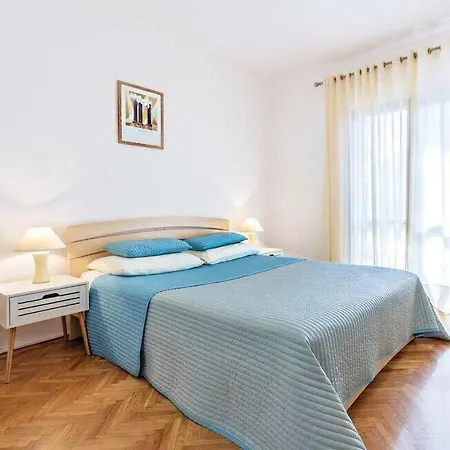 Apartment Apartman Eta Pula