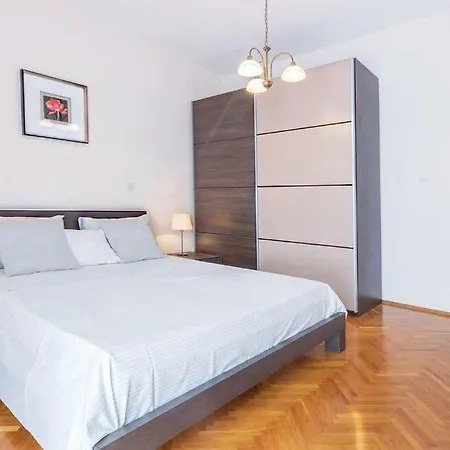 Apartman Eta Appartement Pula