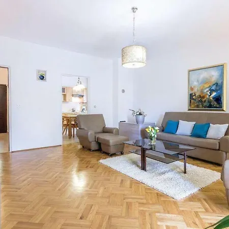 Apartman Eta Apartament