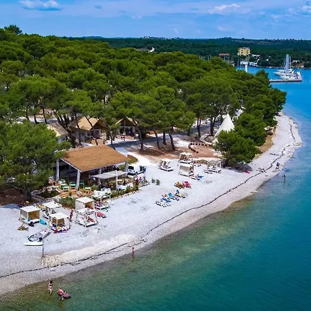 Apartament Apartman Eta